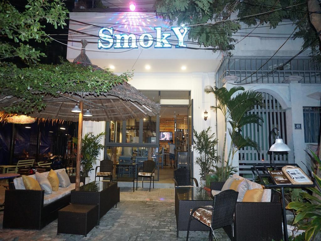 Victori Hotel Danang Exterior photo