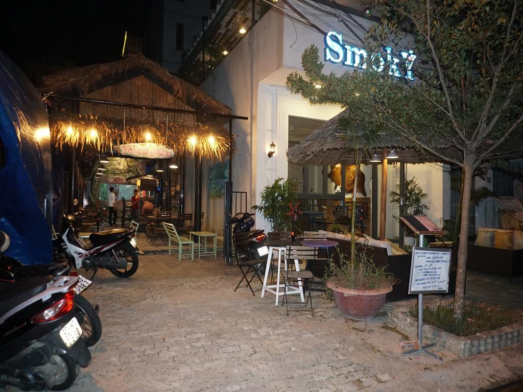Victori Hotel Danang Exterior photo